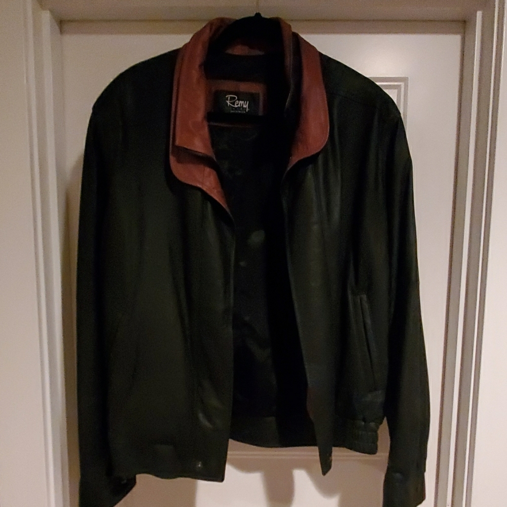 LEATHER DOUBLE COLLAR BOMBER STYLE JACKET